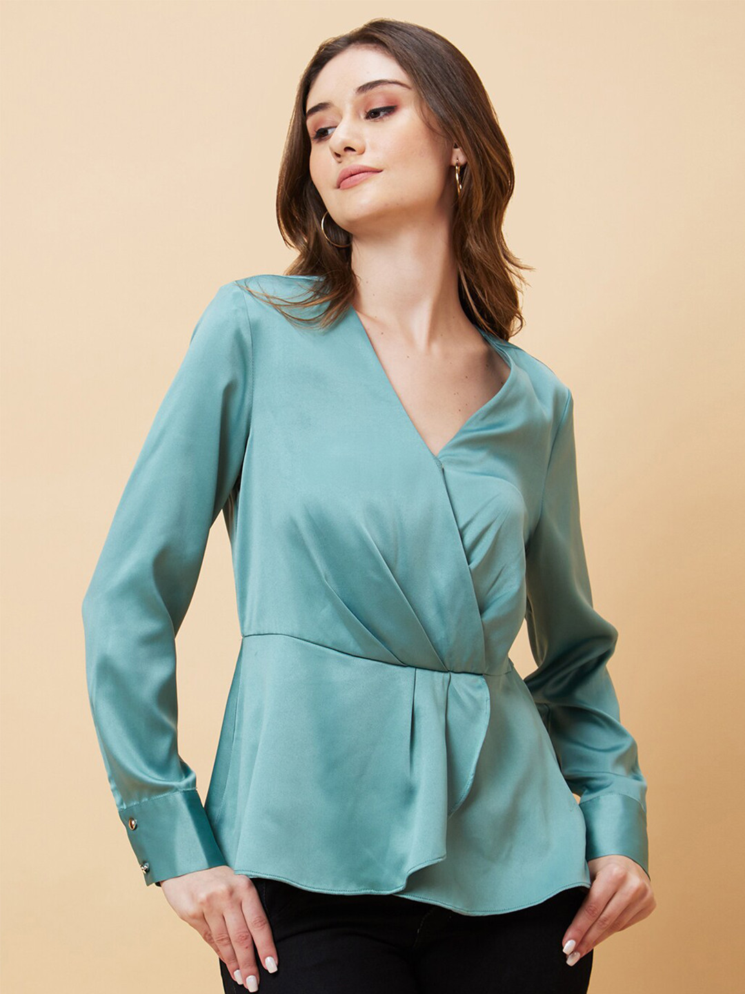 Globus Long Cuffed Sleeves V Neck Wrap Party Top