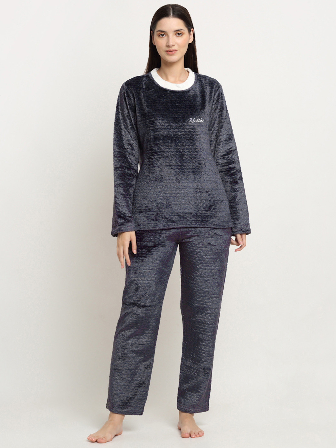 KLOTTHE Round Neck Wool Night Suit