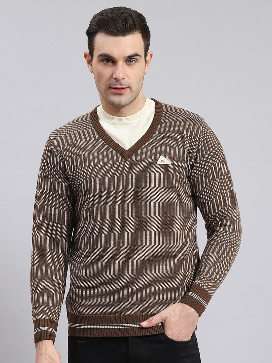 Monte Carlo Geometric Self Design V-Neck Pullover