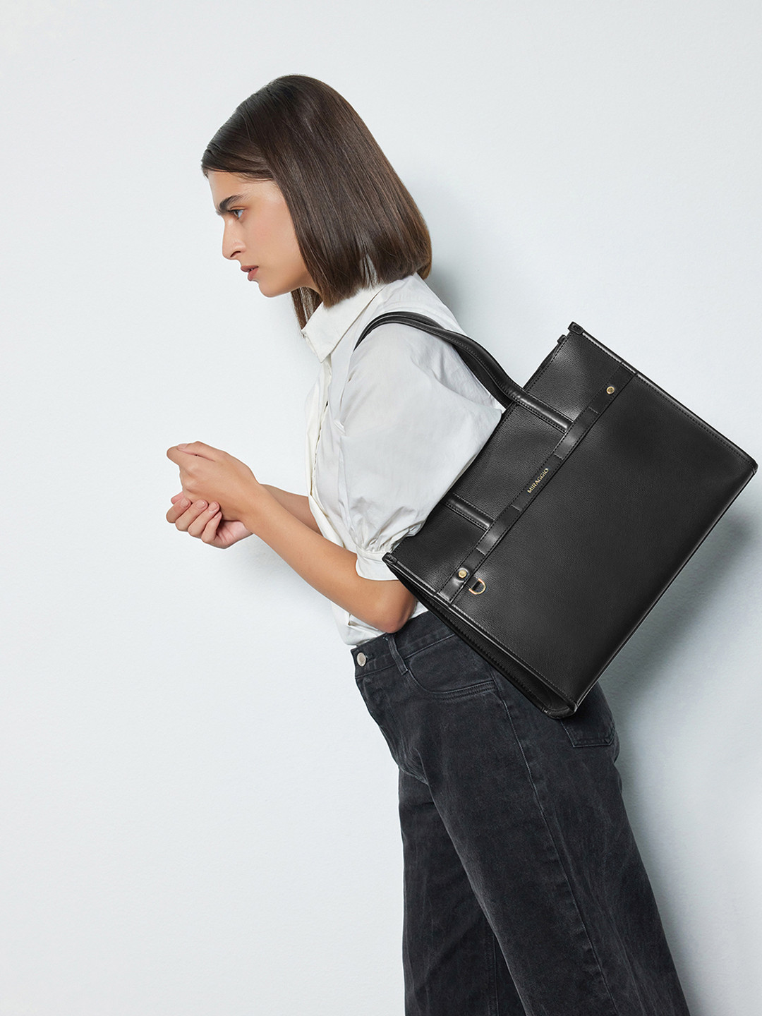 MIRAGGIO Marcy Black Tote Bag with Pouch