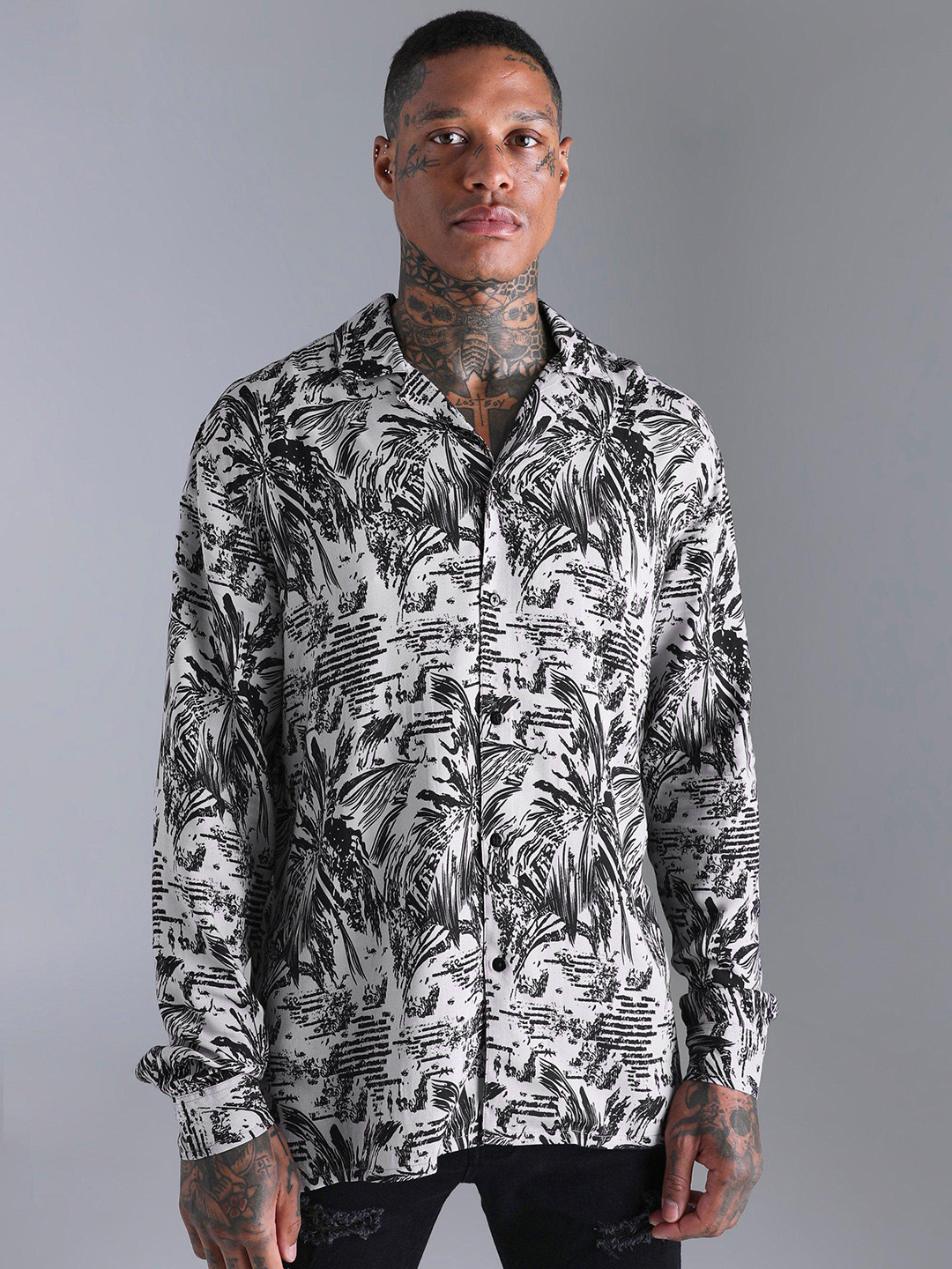 boohooMAN Tropical Print Casual Shirt