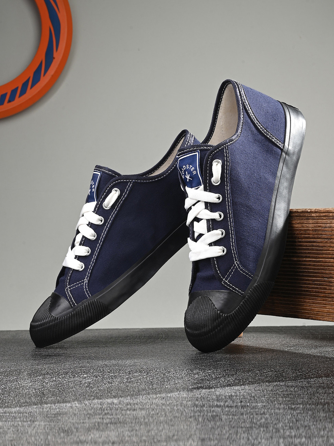 The Roadster Lifestyle Co. Men Navy Blue & White Lightweight Canvas Sneakers