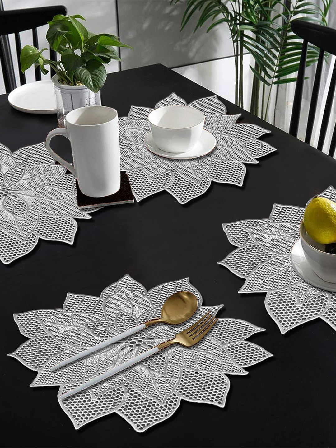 Dakshya Industries Silver-Toned 4 Pieces Textured Sunflower Table Placemats