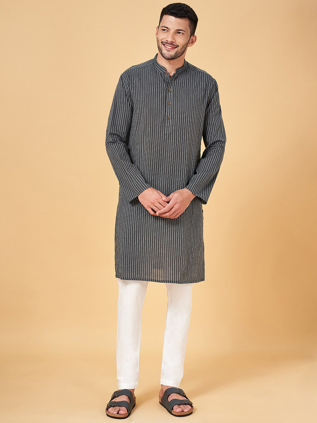 indus route by Pantaloons Striped Mandarin Collar Regular Kurta