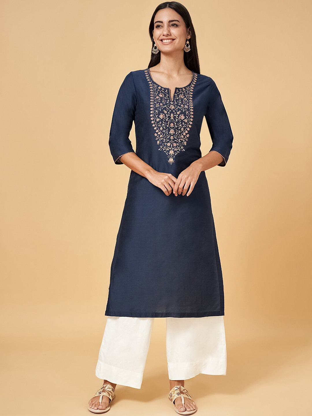 RANGMANCH BY PANTALOONS Yoke Design Thread Work Kurta