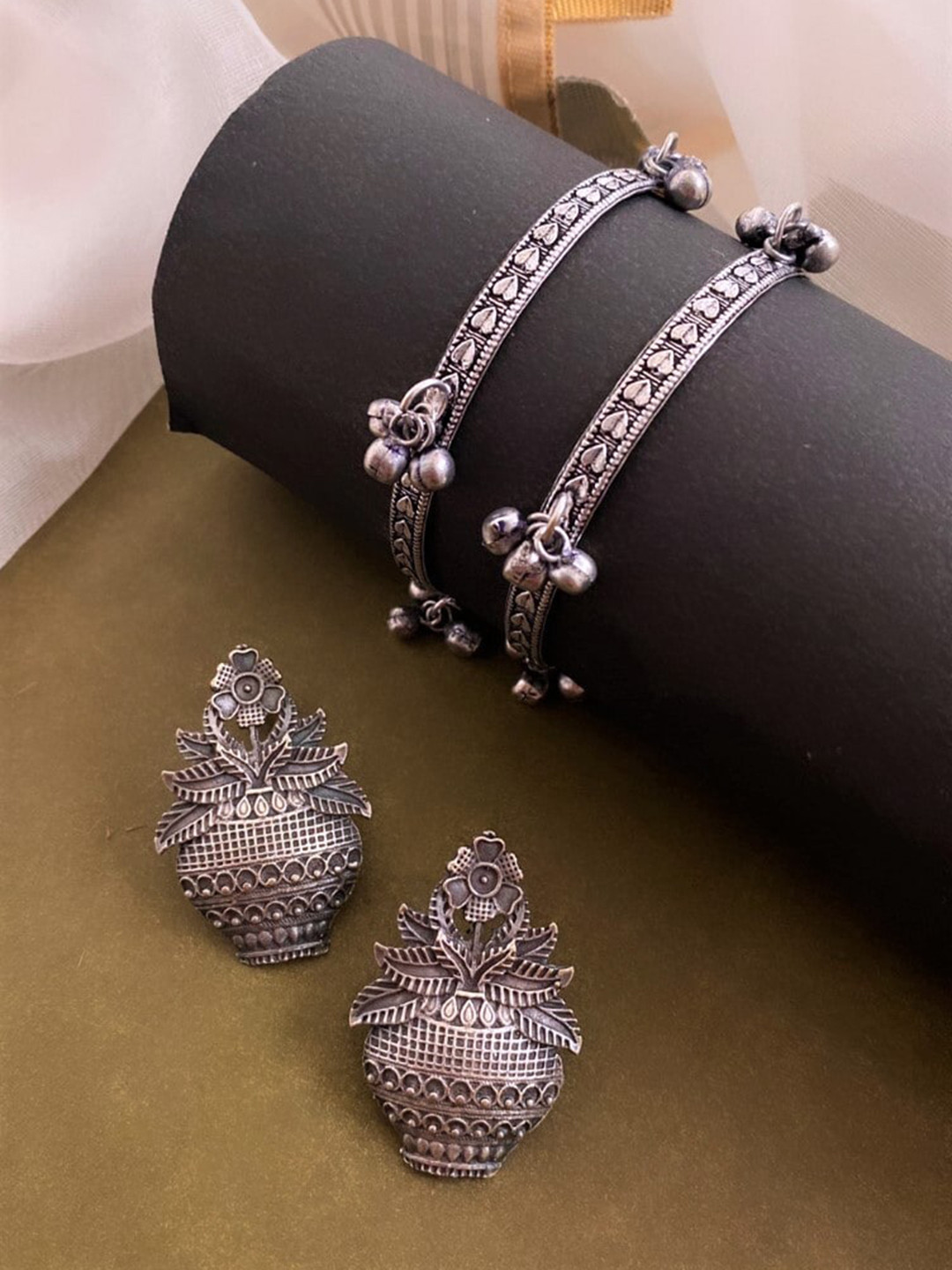 ATIBELLE Silver-Plated Floral Shaped Bangles & Drop Earrings Jewellery Set