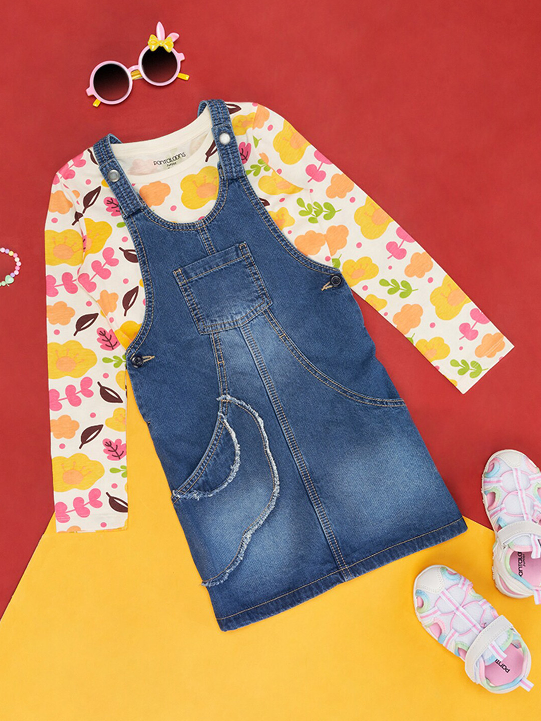 Pantaloons Junior Girls Floral Printed Cotton Dungarees With T- Shirt