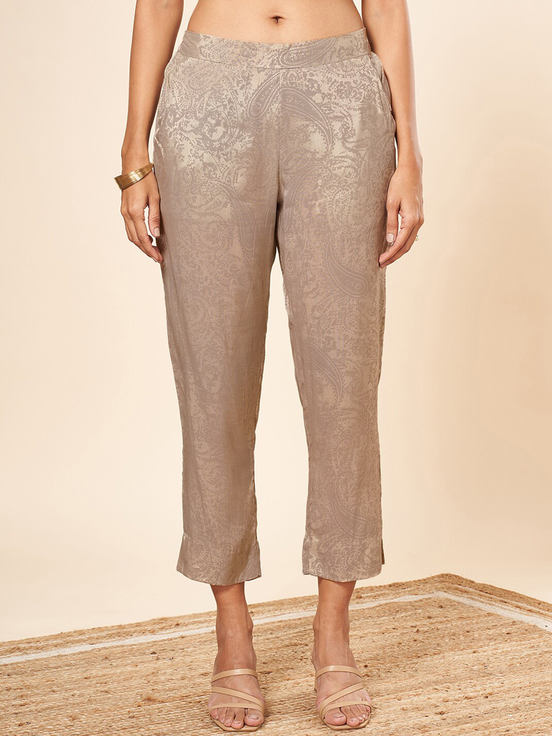 Marigold Lane Women Floral Textured High-Rise silk Peg Trousers