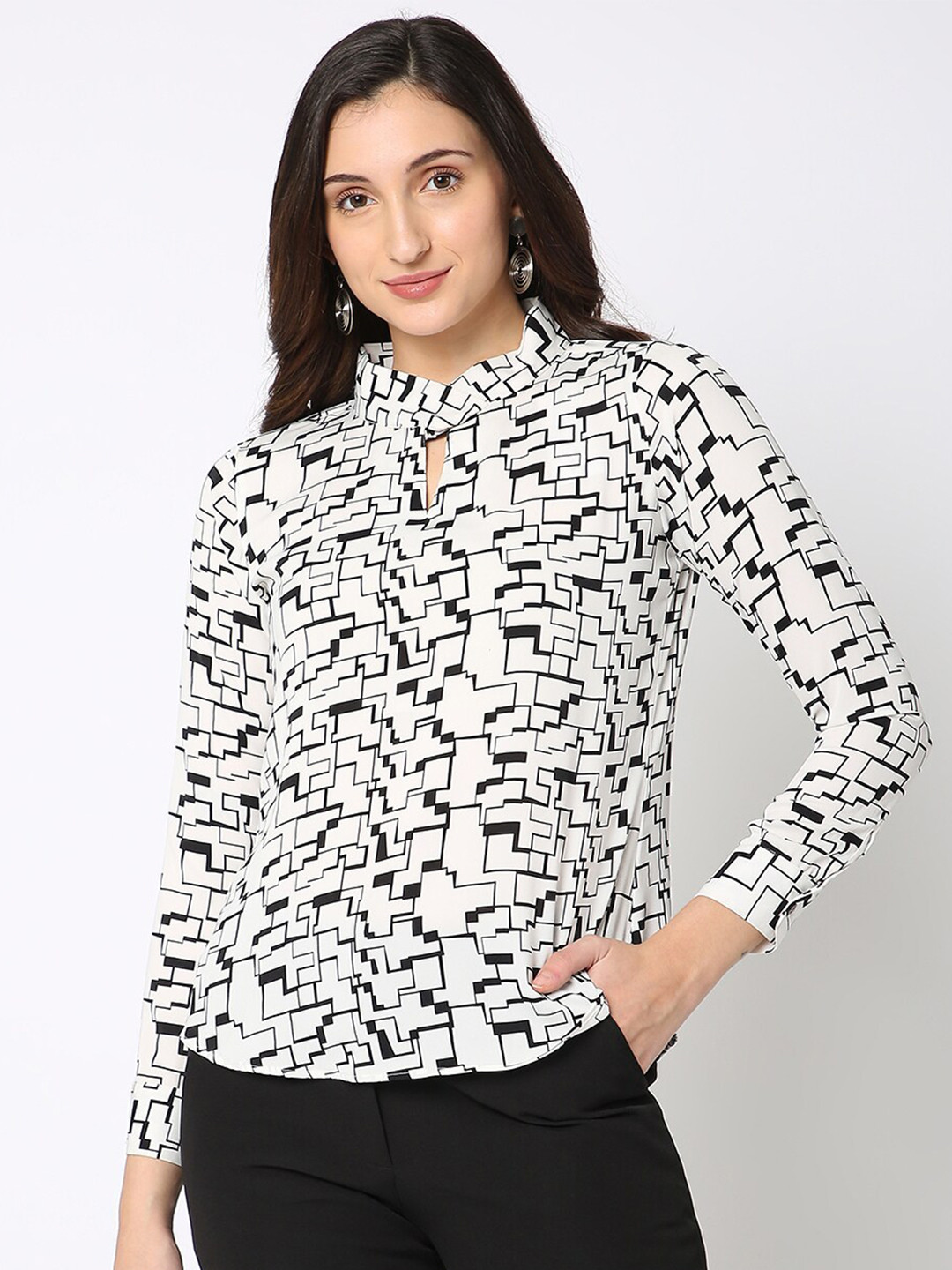 NOT SO PINK Geometric Printed Cross Neck Band Top