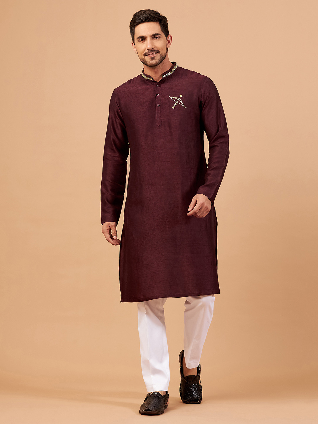 HILO DESIGN Regular Thread Work Kurta With Pyjamas