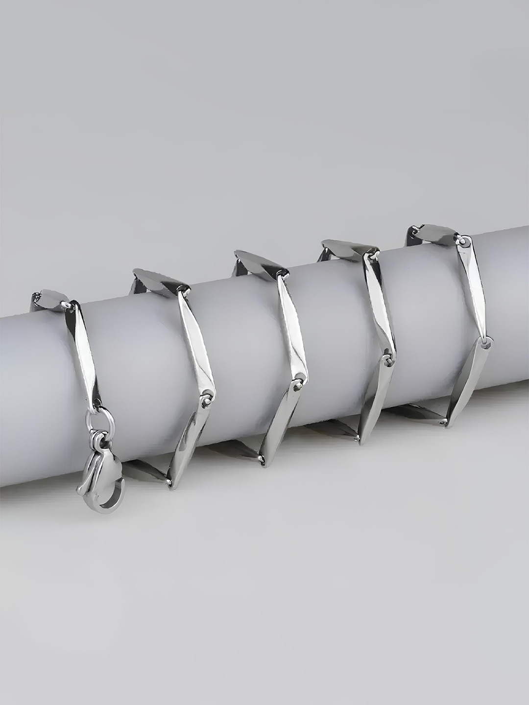 KARISHMA KREATIONS Unisex Silver-Plated Rice Chain