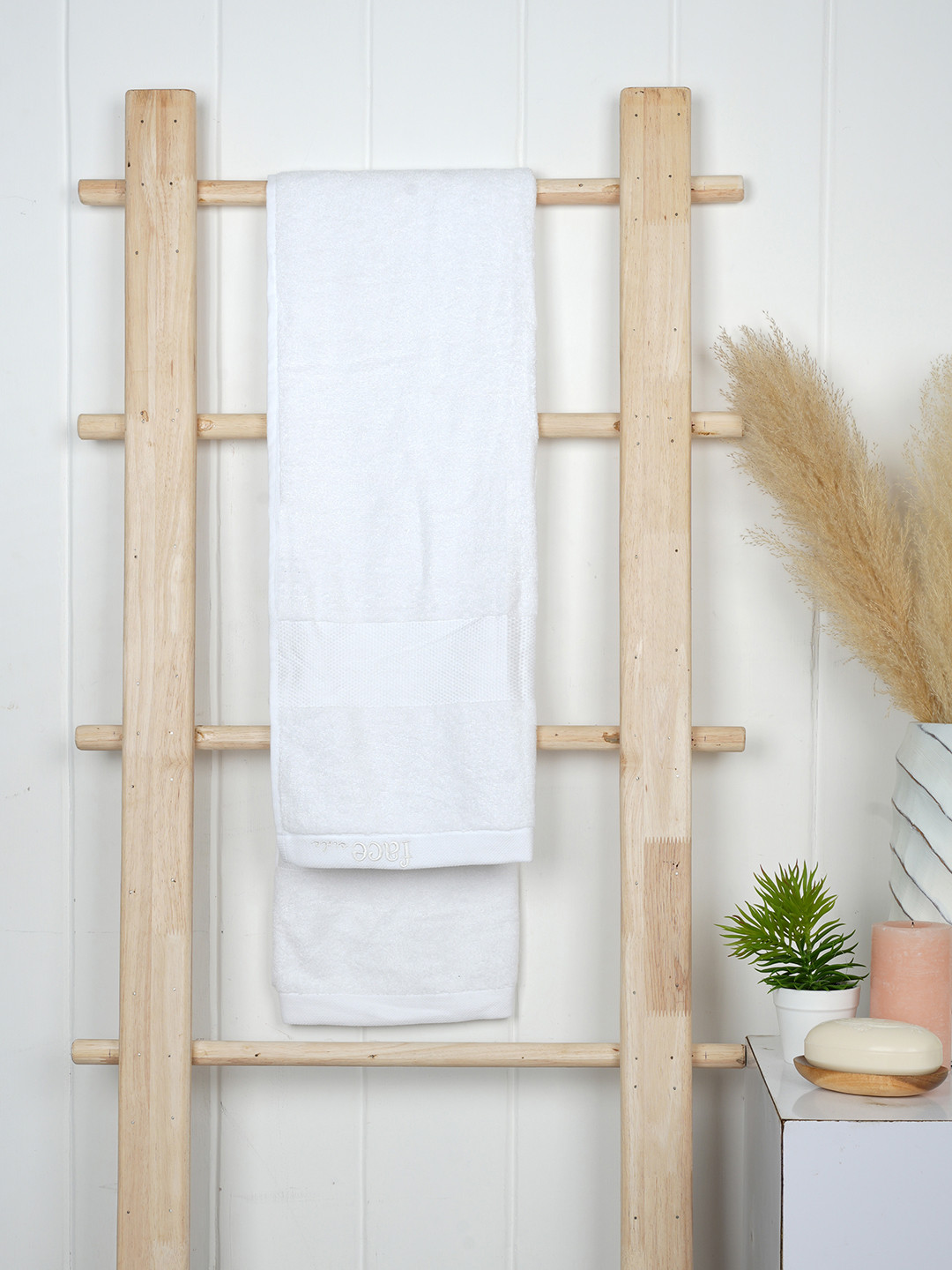 Doctor Towels White Solid 550GSM Set of 1 Anti-Bacterial Bamboo Bath Towel