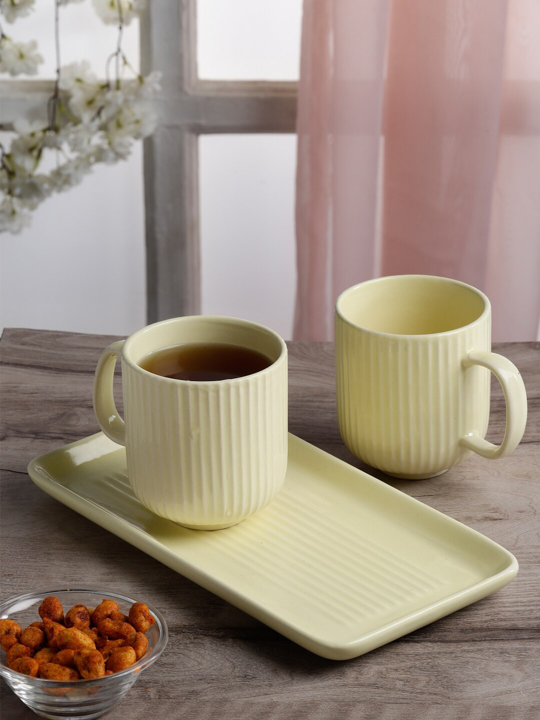 Arrabi Yellow Textured Ceramic Microwave Safe 2 Piece Mug with Tray-220ml