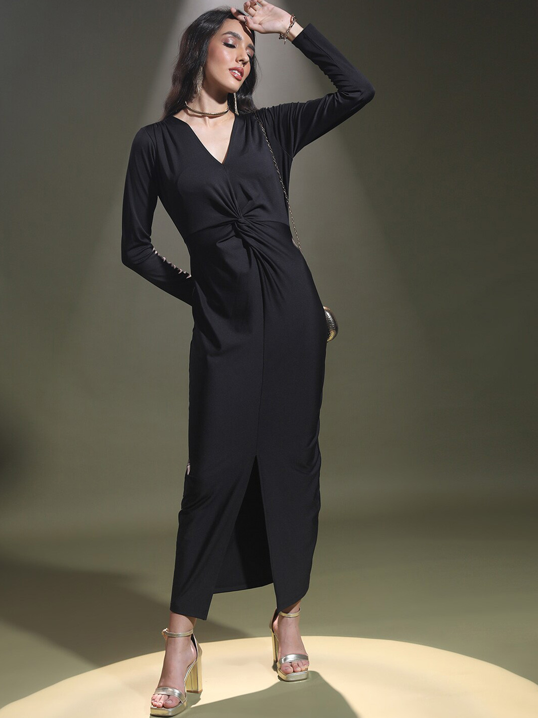 Tokyo Talkies Black V-Neck Long Sleeves Sheath Dress