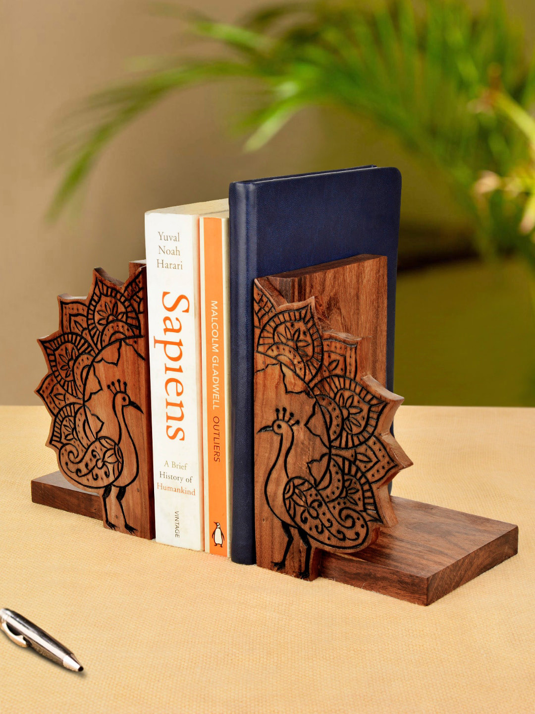 StyleMyWay Brown Textured Wooden Desk Organiser