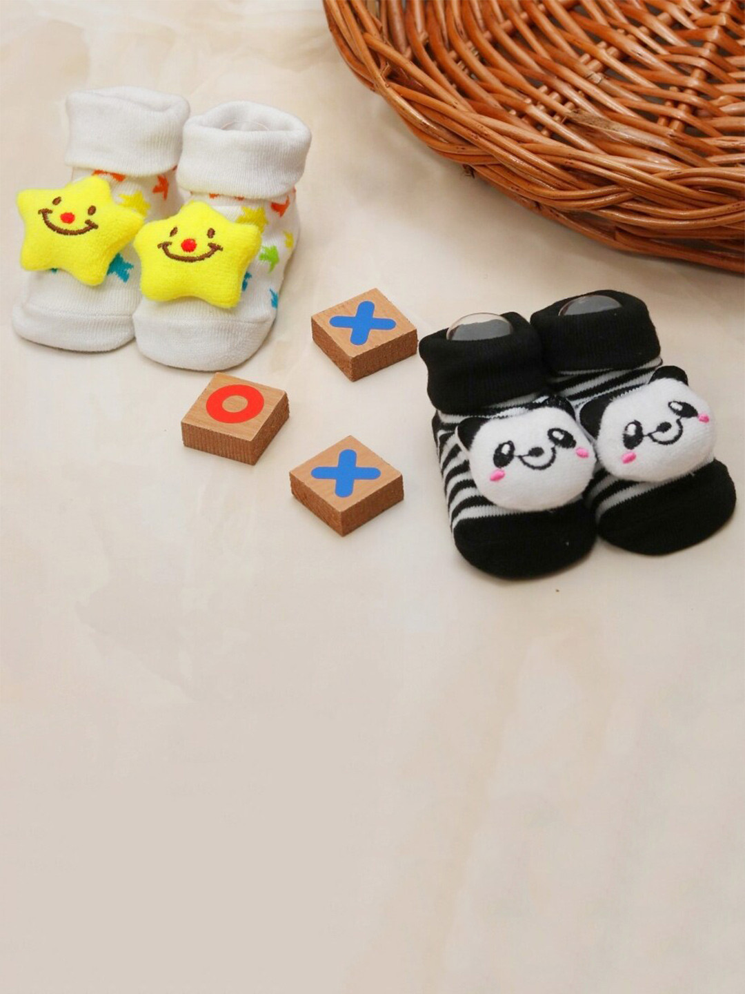 Yellow Bee Infant Boys Pack Of 2 Patterned Ankle Length Stuffed Toy Cotton Socks