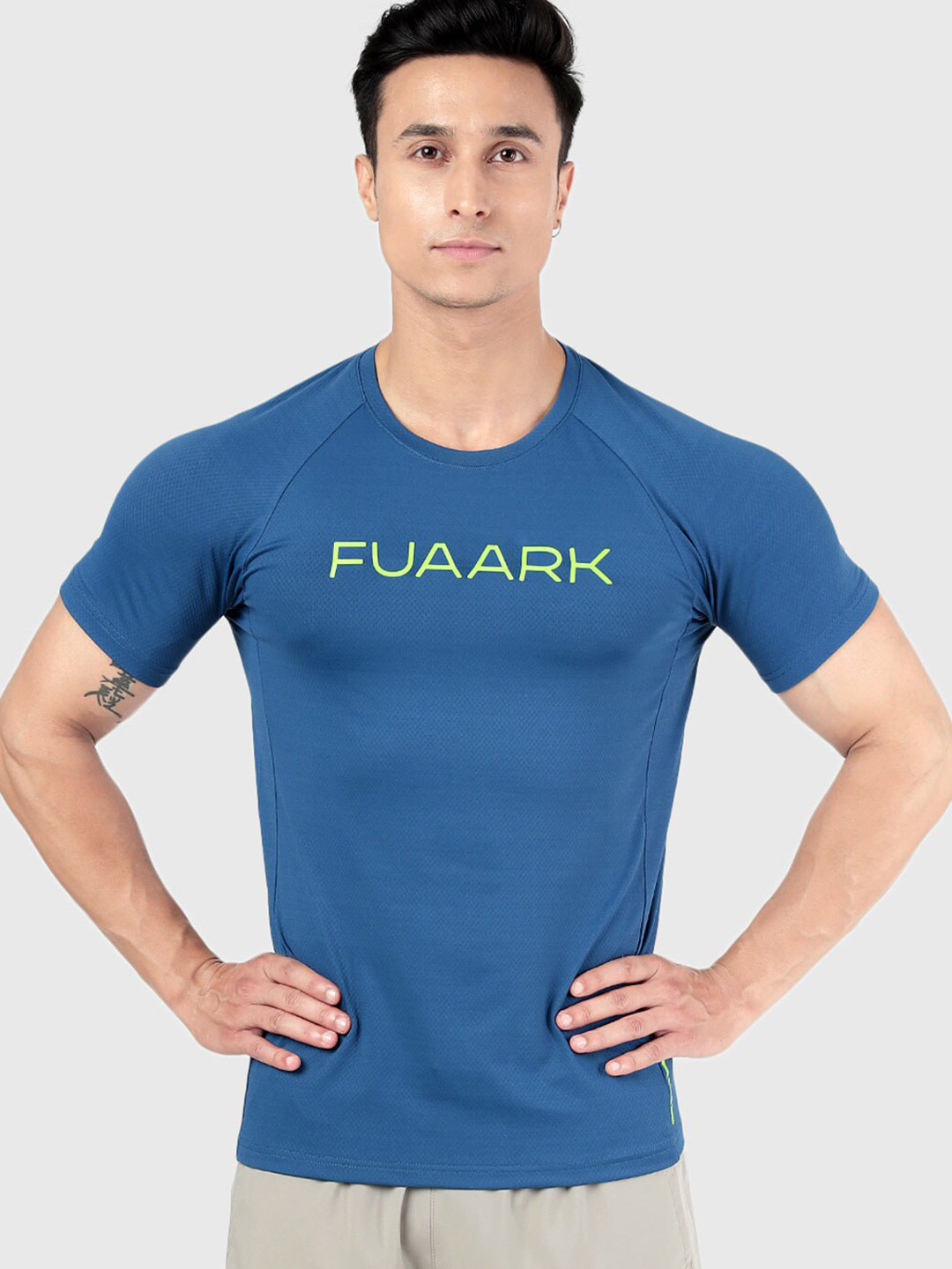 FUAARK Anti Odour Aura Gym Mens Teal Typography Printed Textured Raglan Sleeves T-shirt