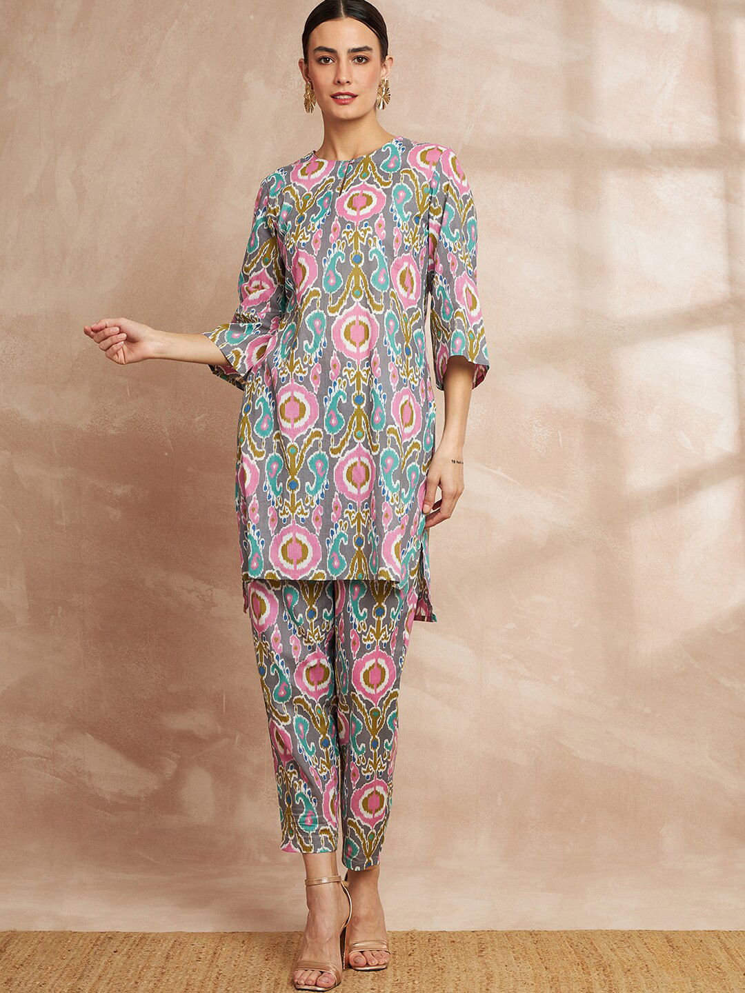 all about you Ethnic Motifs Printed Keyhole Neck High Low Pure Cotton Kurta with Trousers