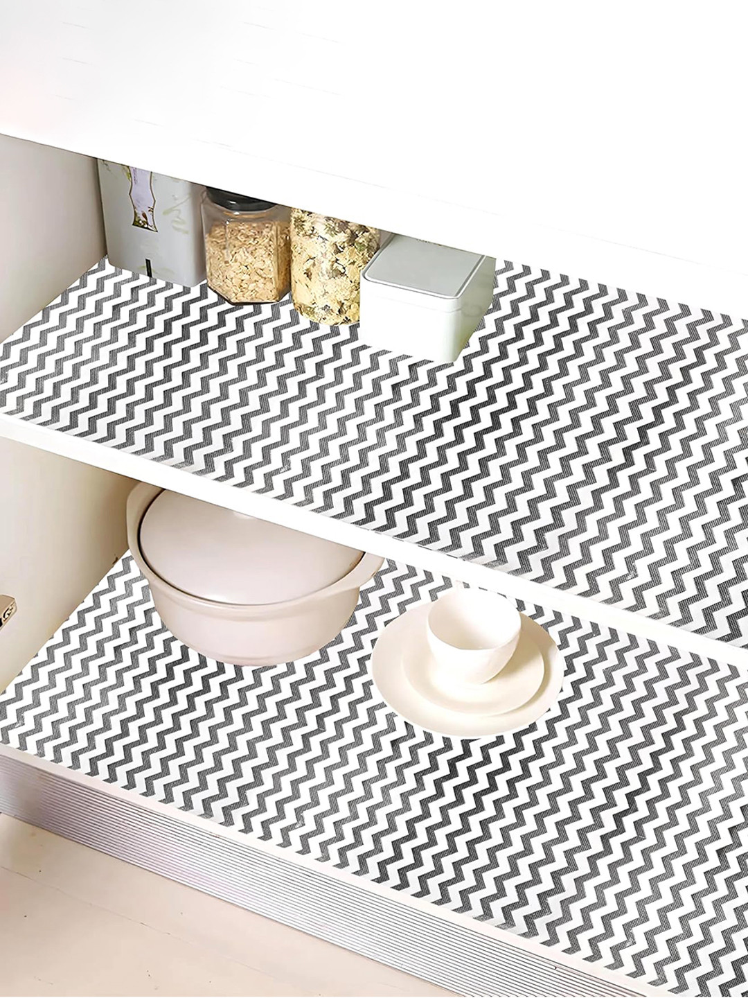 Kuber Industries Black & White Zig Zag Design EVA BPA Free Shelf Liner