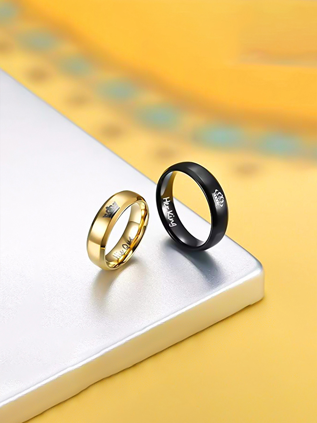 Yellow Chimes Unisex Set of 2 Titanium Stainless Steel Couple Rings