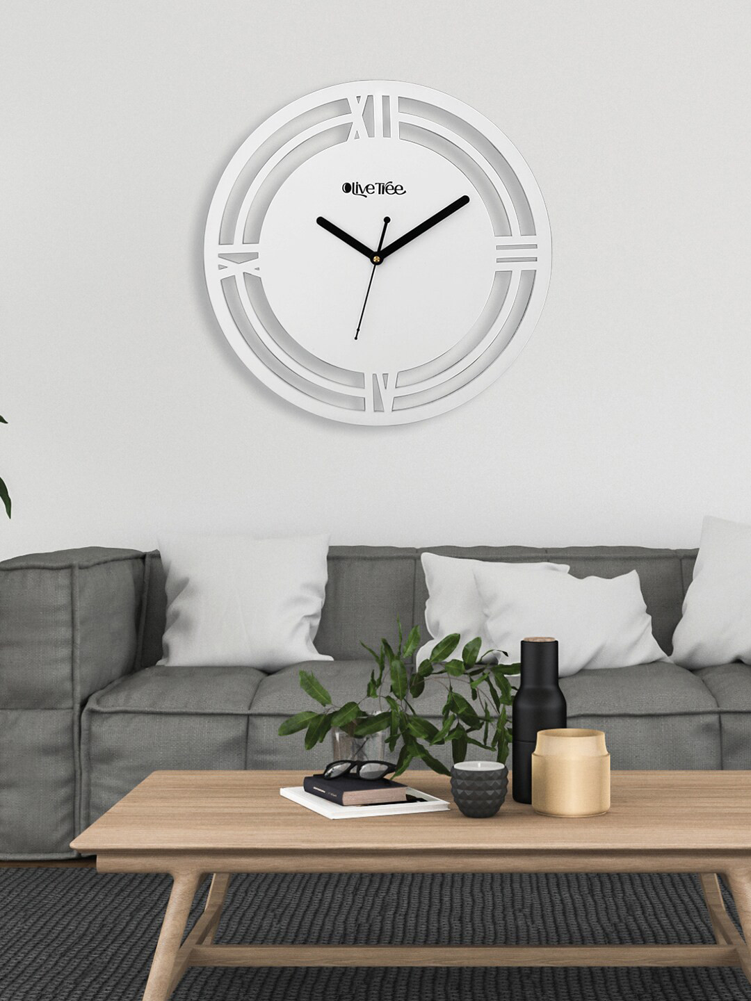 OLIVE TREE Non-Ticking White Wood Silent Clock Round Battery Analogue Wall Clock-29.5cm