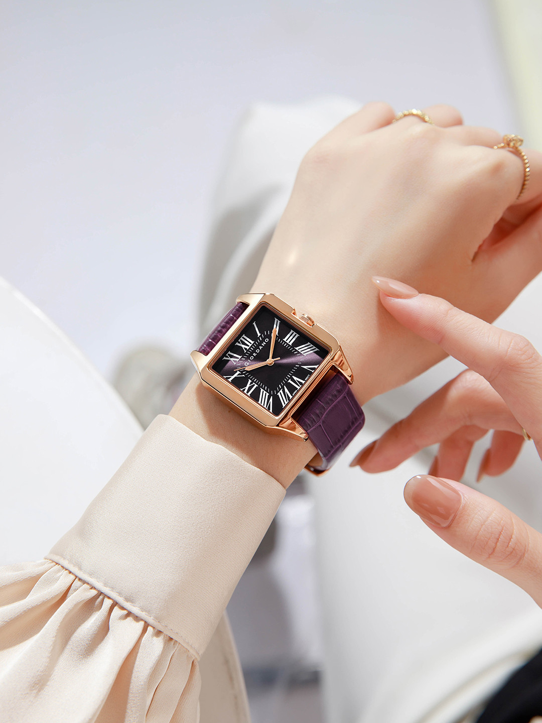 GIORDANO Women Leather Textured Straps Analogue Watch GZ-60080-03