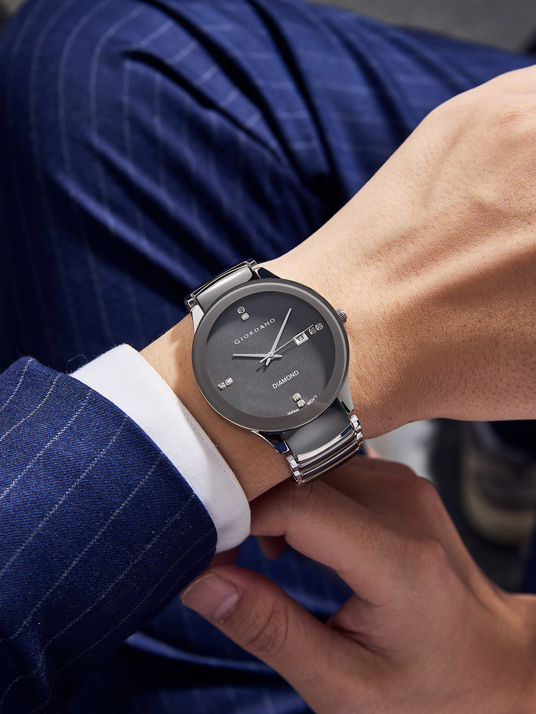 GIORDANO Men Embellished Bracelet Style Straps Analogue Watch GZ-50102-22