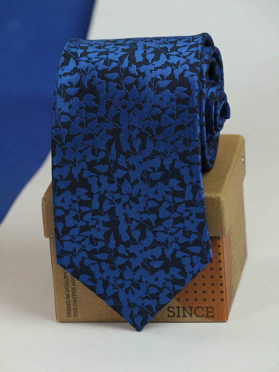 Tossido Woven Design Broad Casual Tie