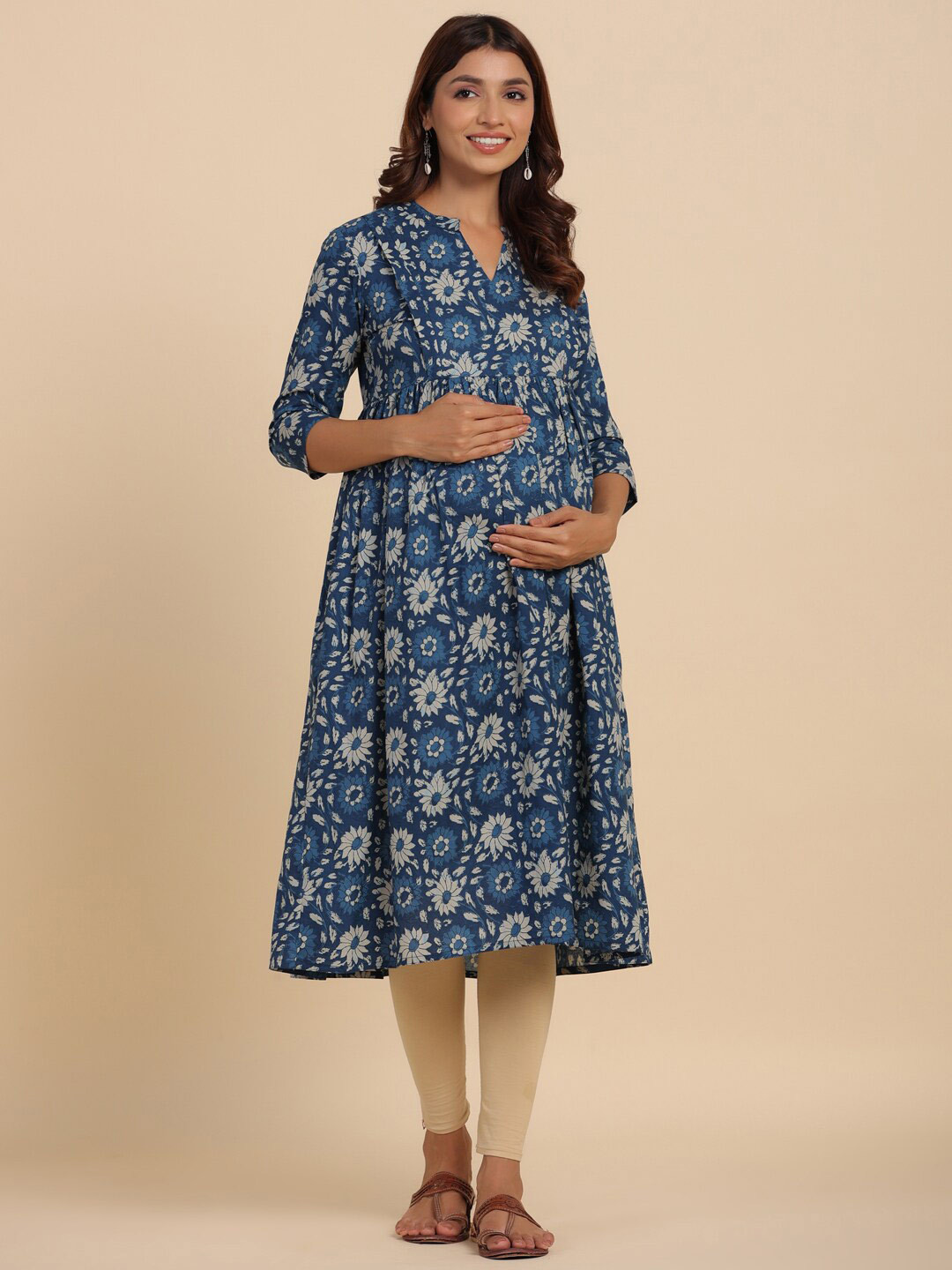 CRAFIQA Floral Printed Indigo Mandarin Collar Pure Cotton Maternity Kurta