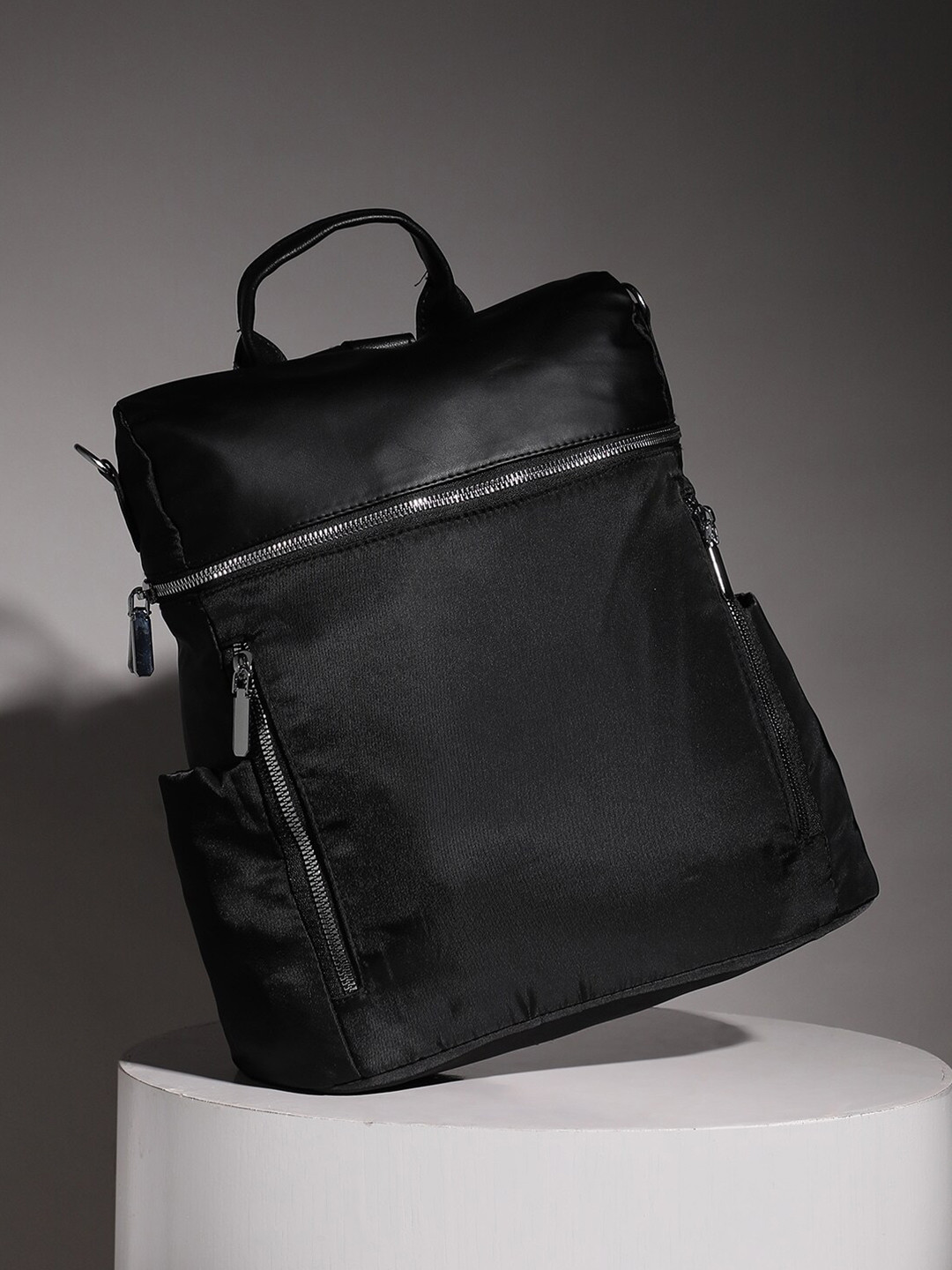 French Accent Men Non-Padded Backpack with Compression Straps