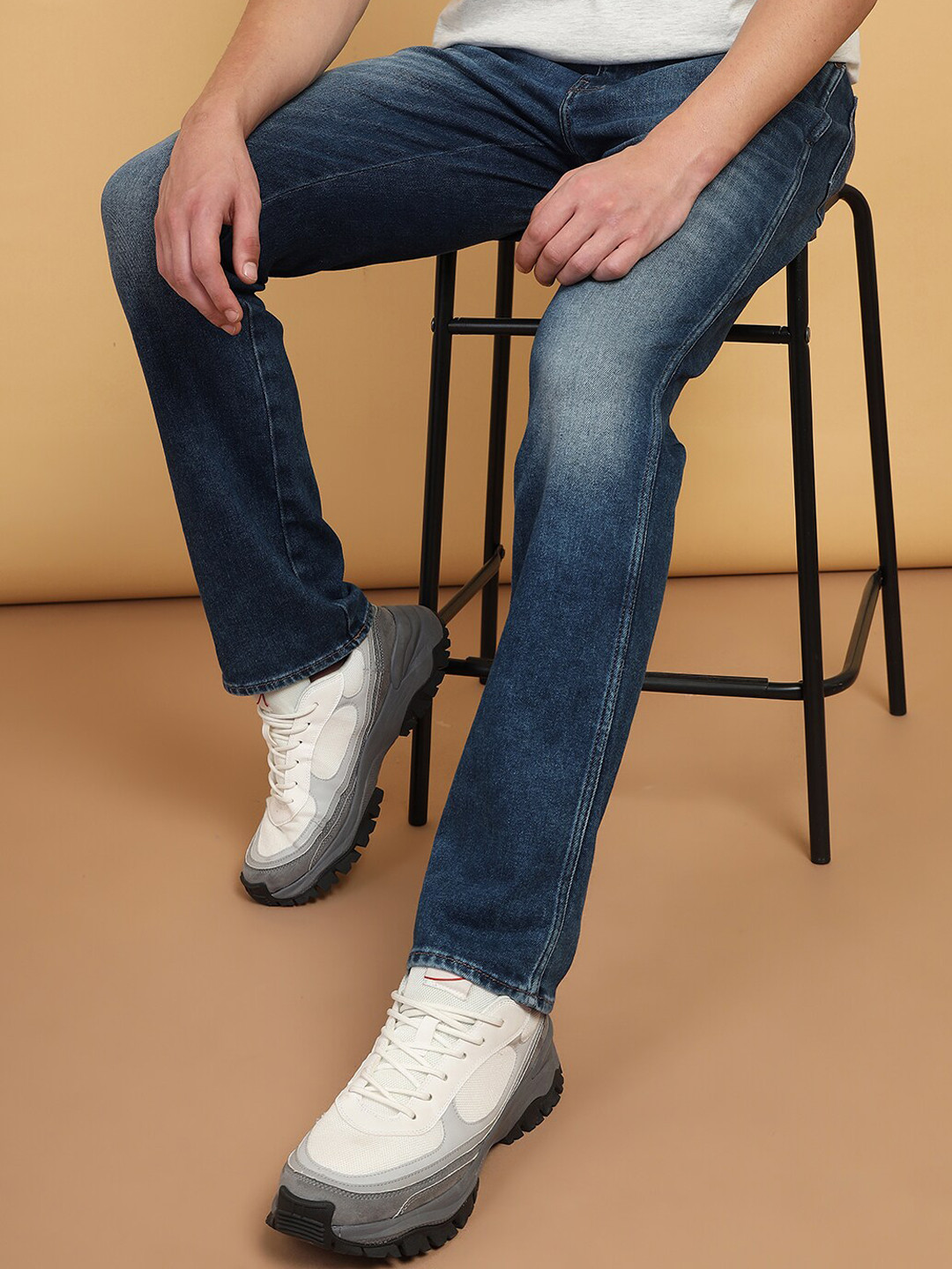 Wrangler Men Millard Straight Fit Wrambler Utility Pocket Heavy Fade Stretchable Jeans