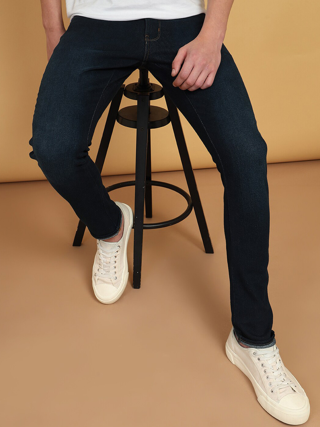 Wrangler Men Vegas Skinny Fit Mod Rodeo Light Fade Stretchable Jeans