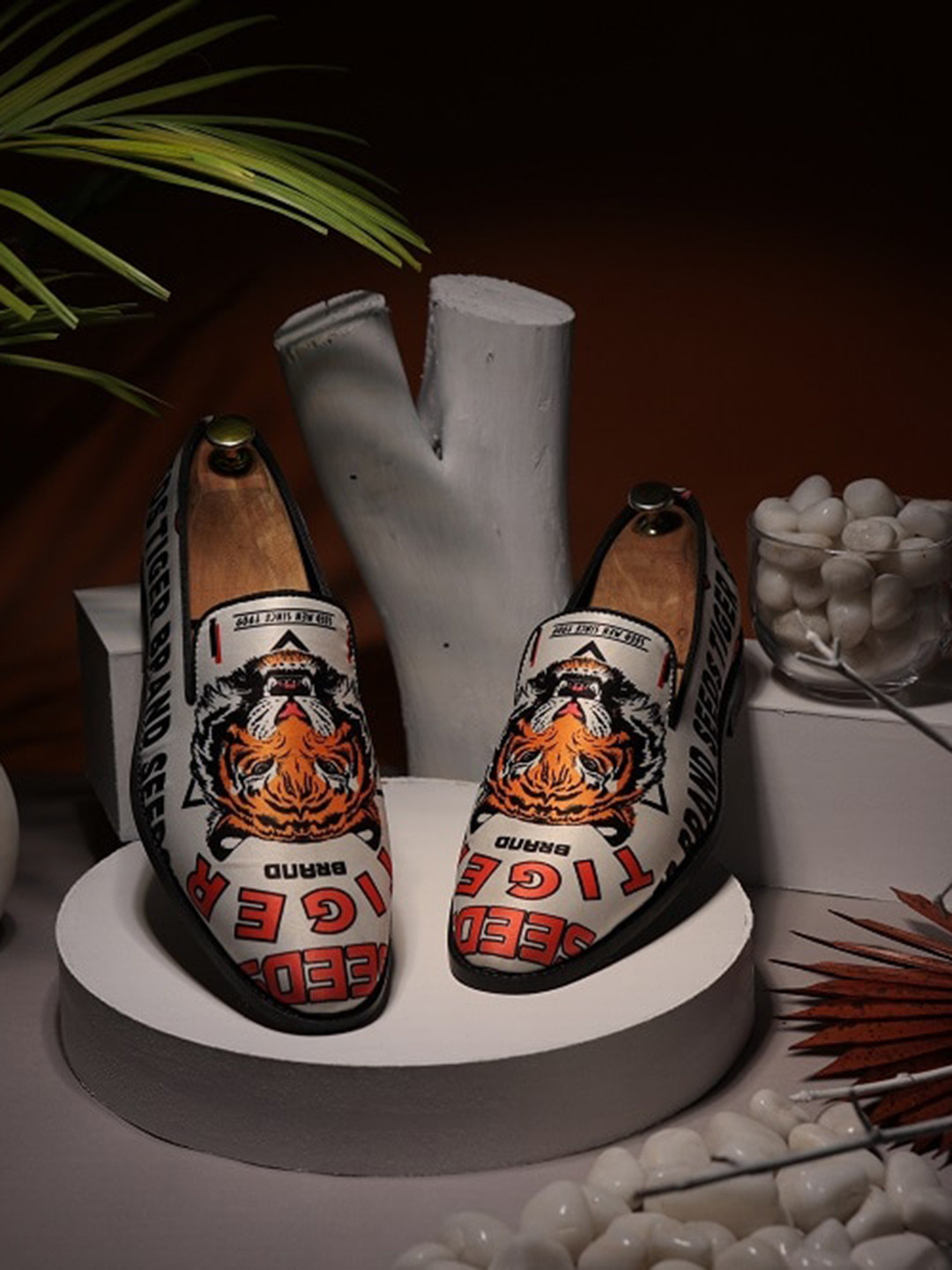 GRIFFIN Men Printed Latex Lined Loafers