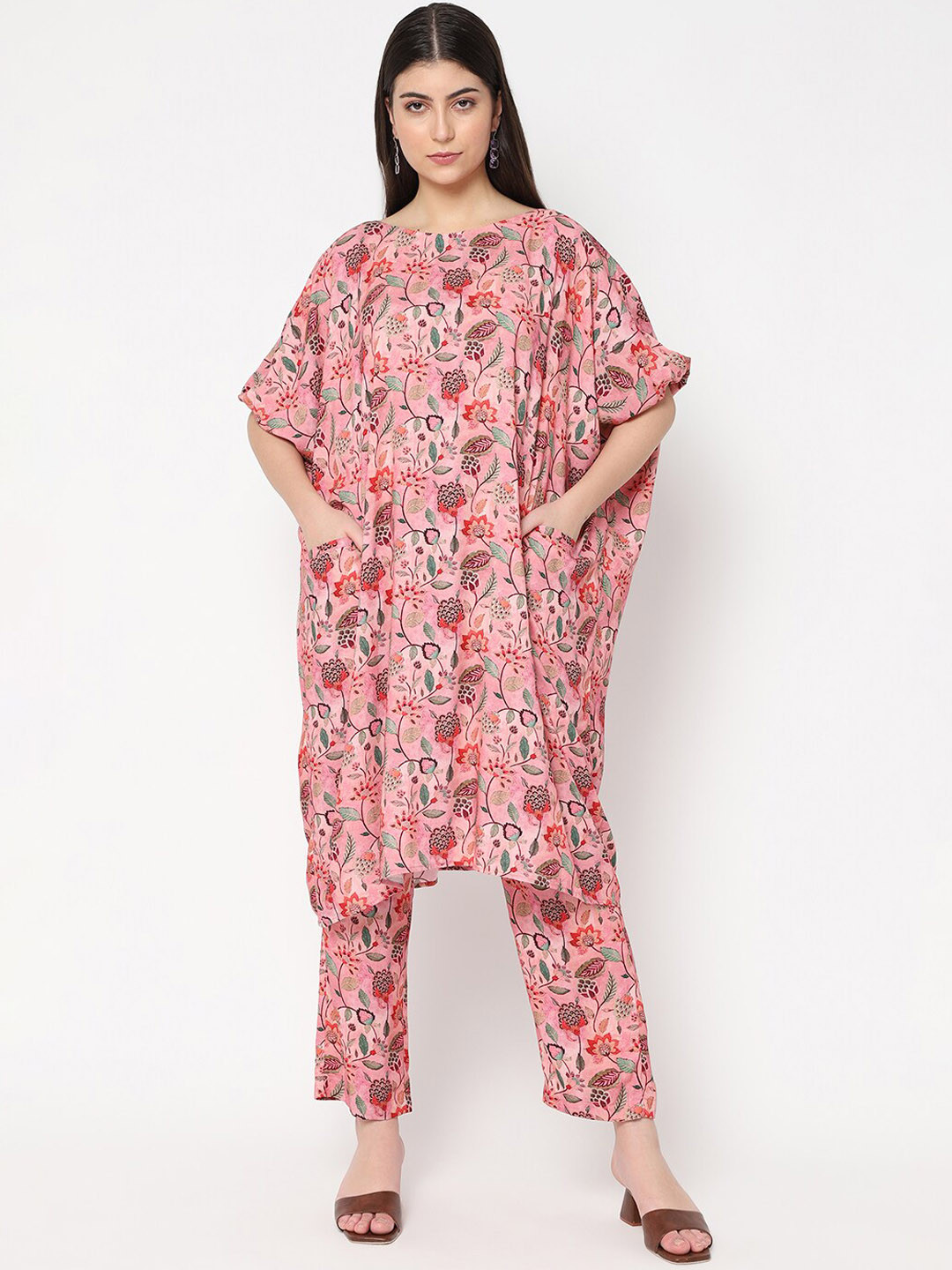 La Vastraa Floral Printed Boat Neck Puffed Sleeves Kurta With Printed Trousers