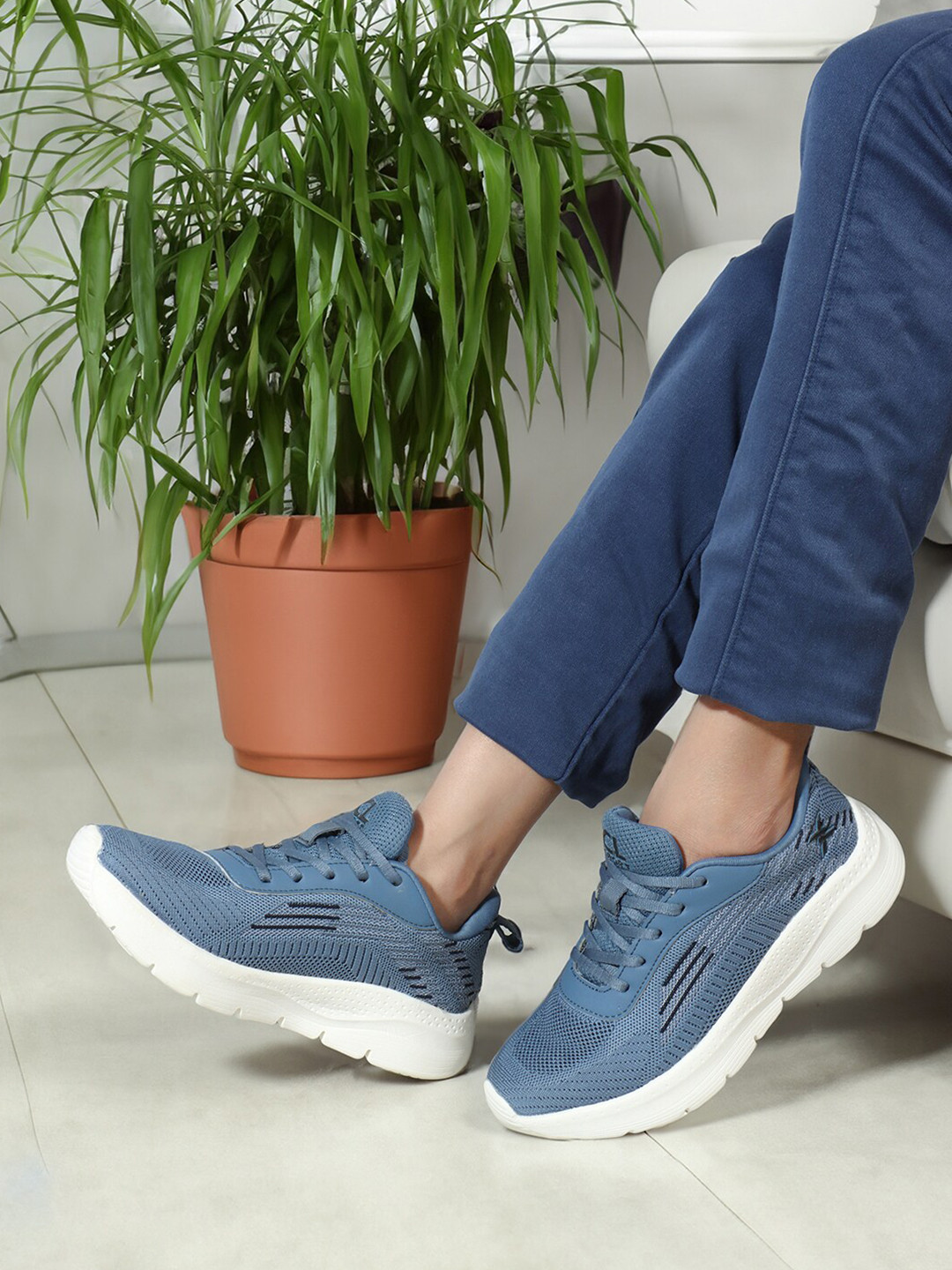 Carlton London sports Women Flyknit Mesh Jogging Shoes