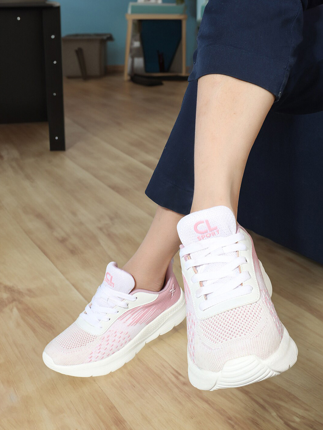 Carlton London sports Women Mesh Flyknit Technology Sports Shoes