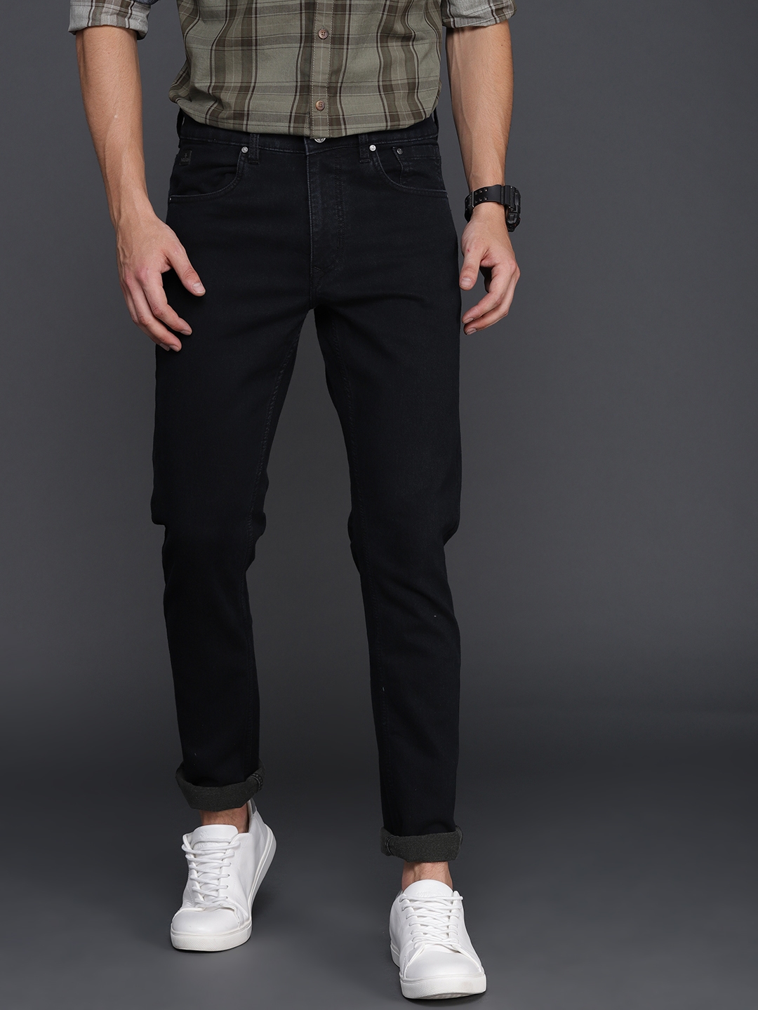 black jeans on myntra