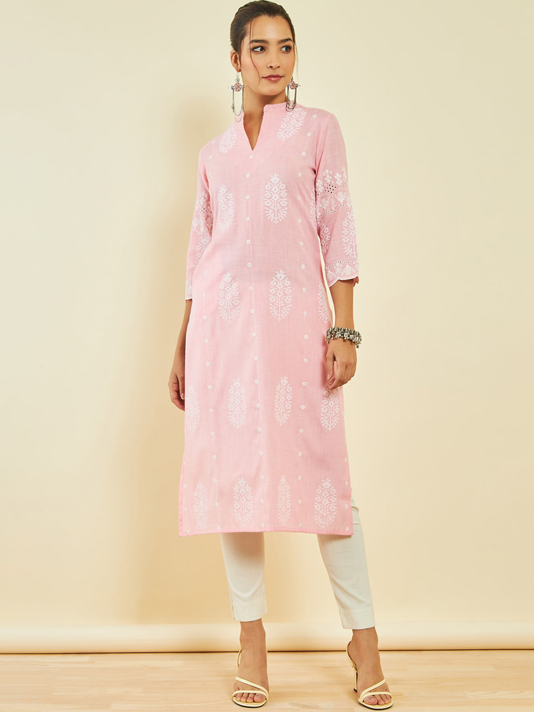 SochMandarin Collar Ethnic Motifs Printed Cotton Straight Kurta
