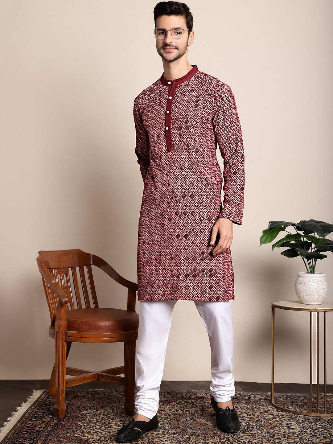 Anouk Men Maroon Floral Embroidered Chikankari Kurta with Pyjamas