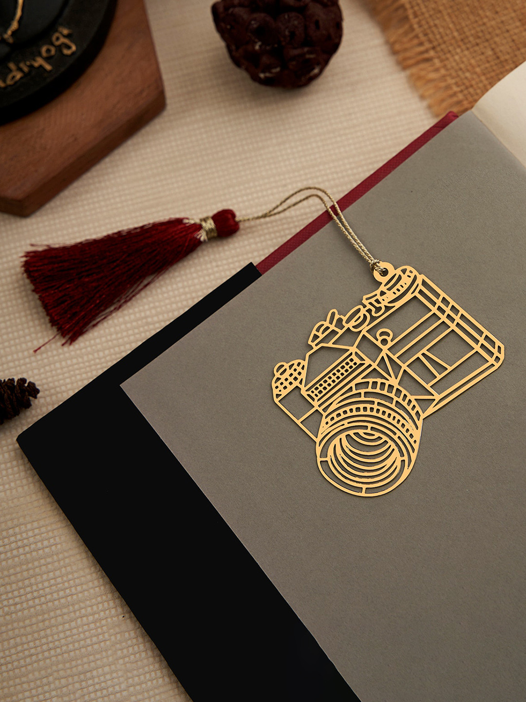 DecorTwist Brass Camera Design Bookmark