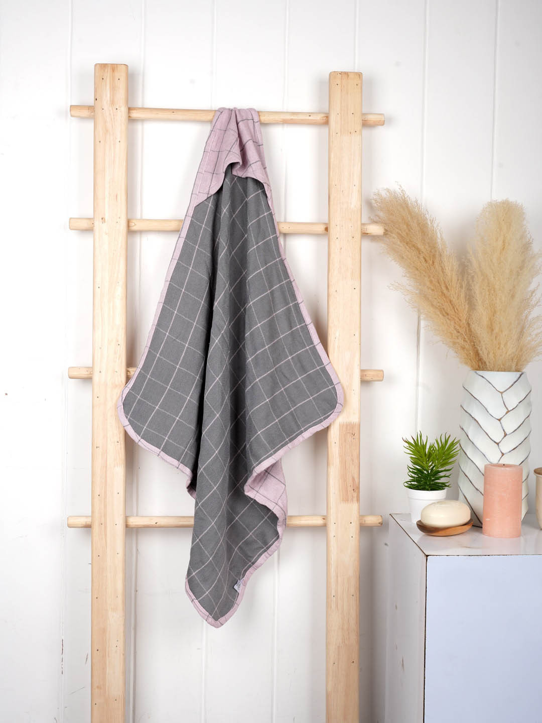 Doctor Towels Lavender & Grey Checked 300GSM Set of 1 Anti-Bacterial Banana Hooded Towel