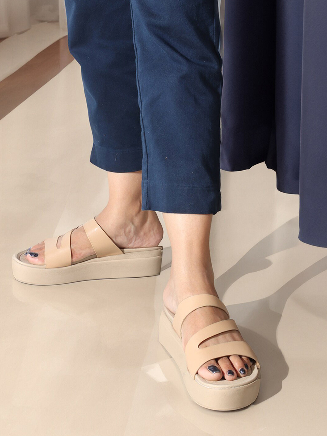 Carlton London sports Beige Flatform Sandals