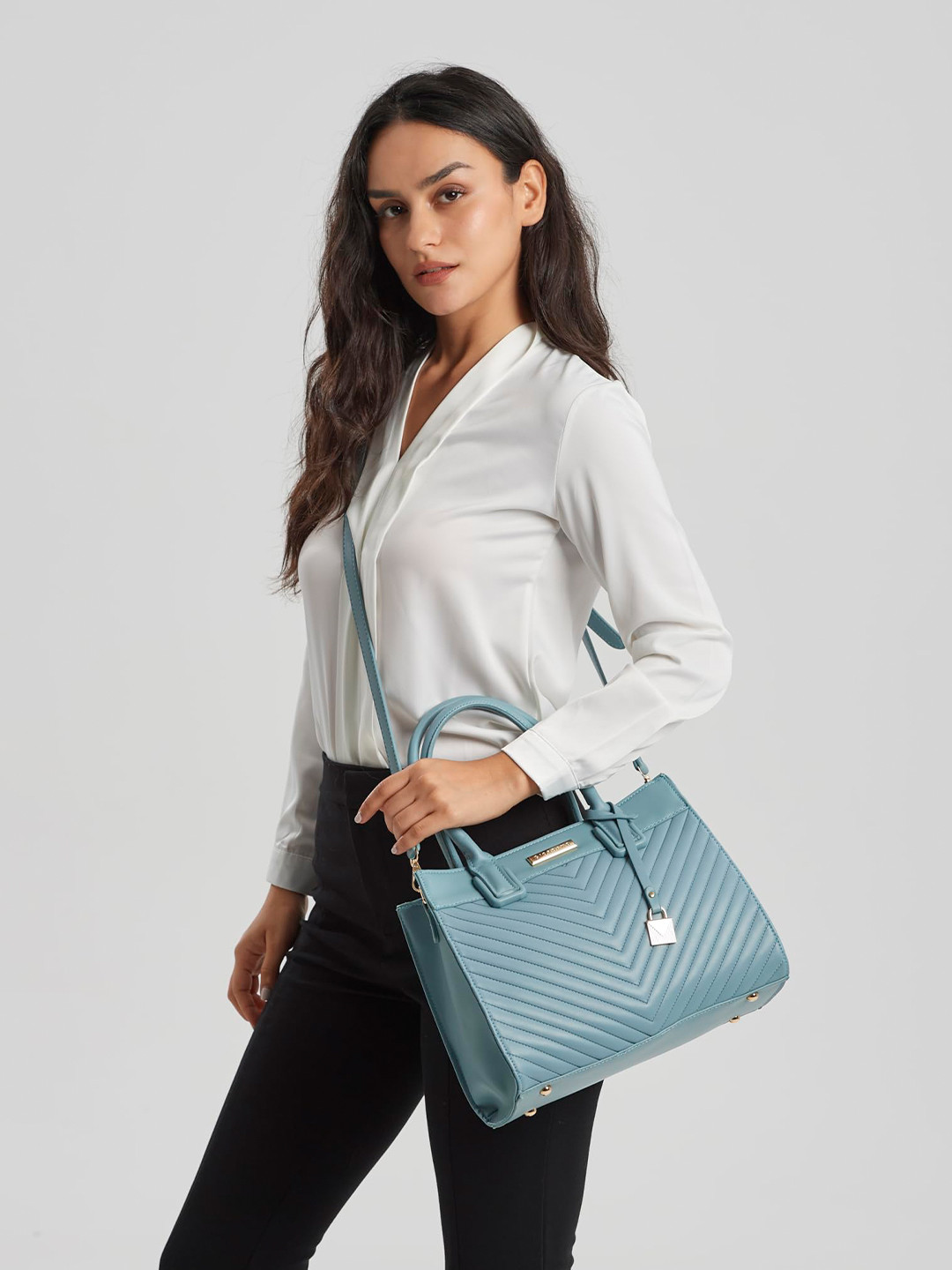 GIORDANO Quilted Textured Structured Handheld Bag