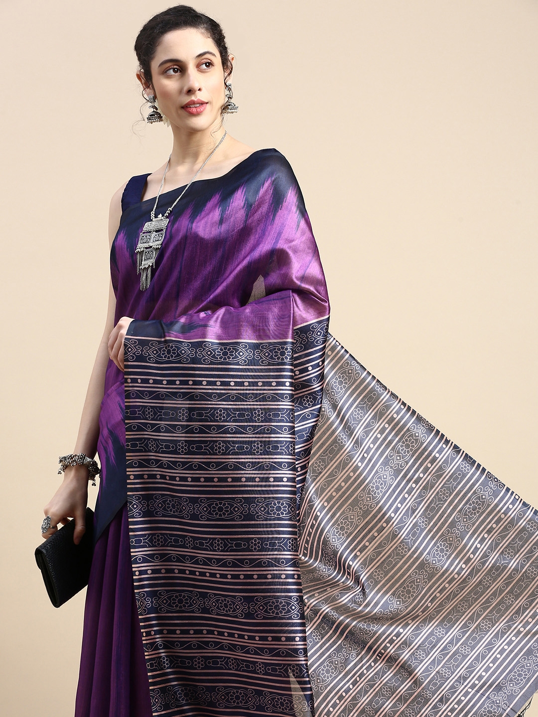 Grey Handloom Tussar Silk Saree With Printed Lotus Motifs