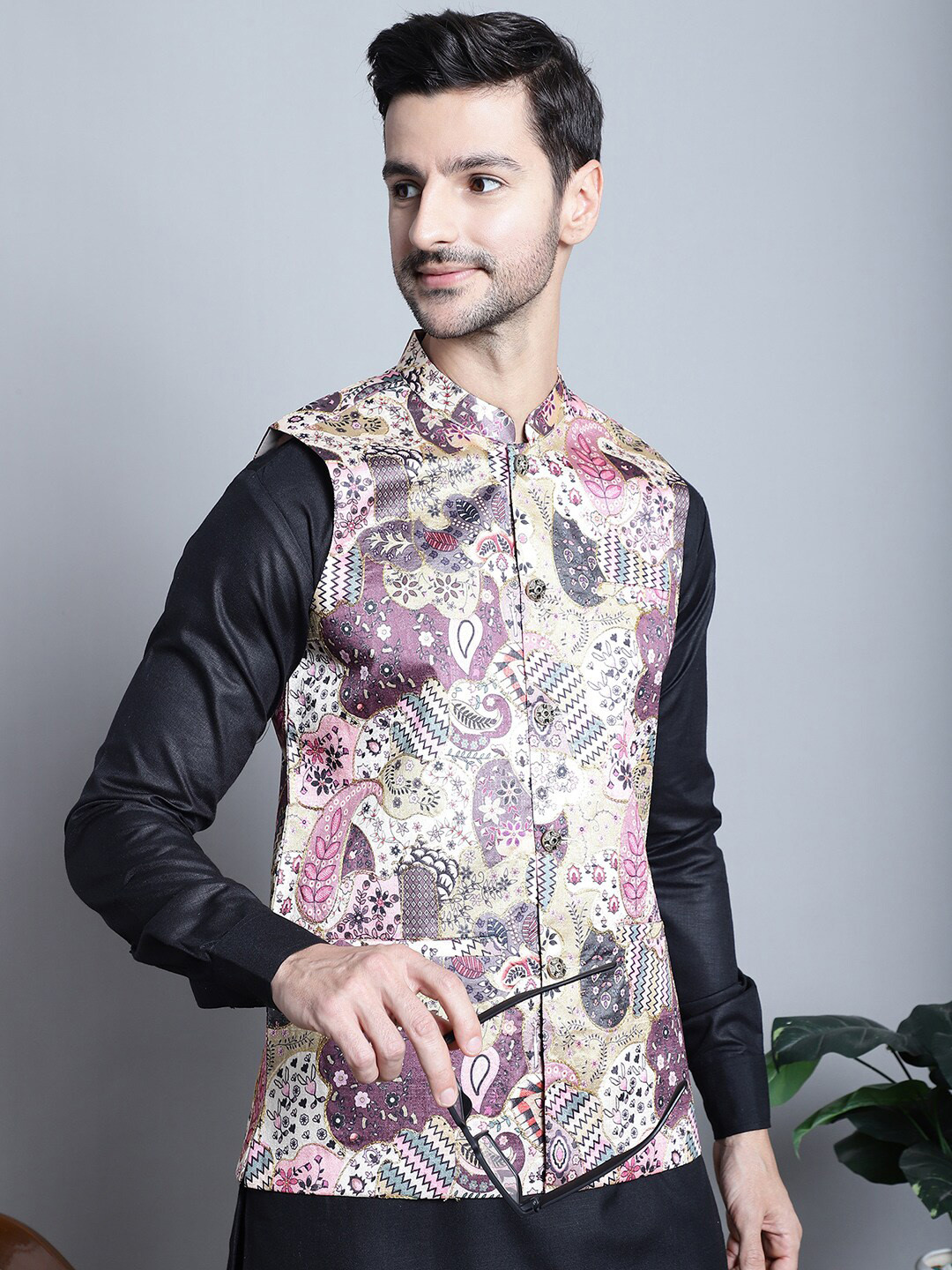 Jompers Printed With Zari Work Nehru Jacket