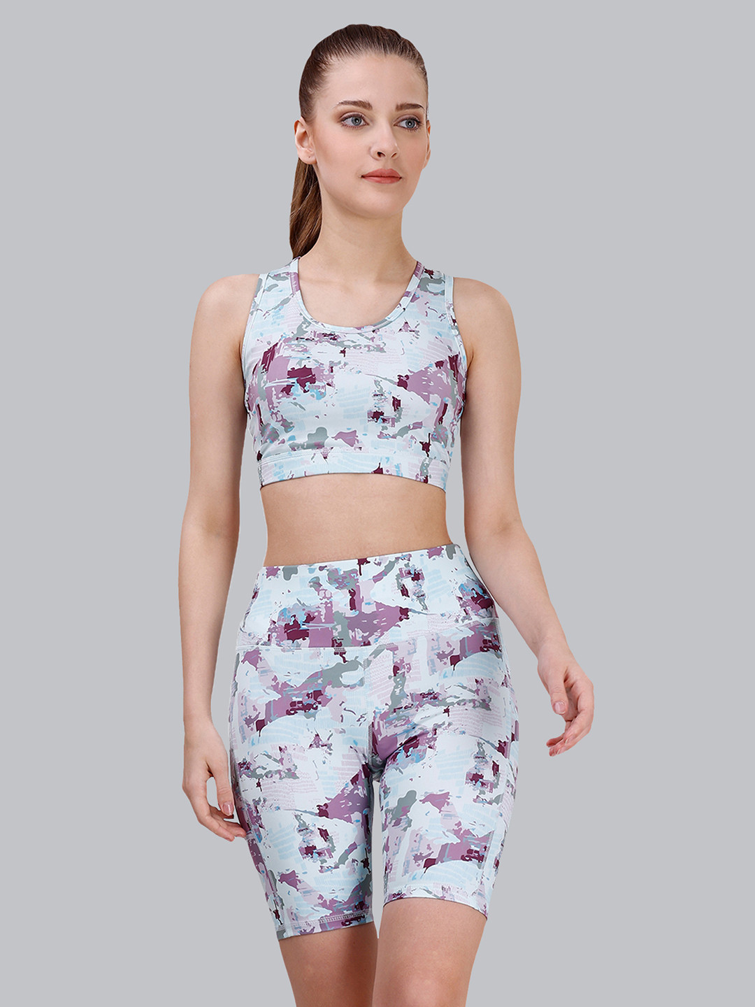 Soie Abstract Printed Full Coverage Moisture Wicking Racerback Sports Bra & Shorts