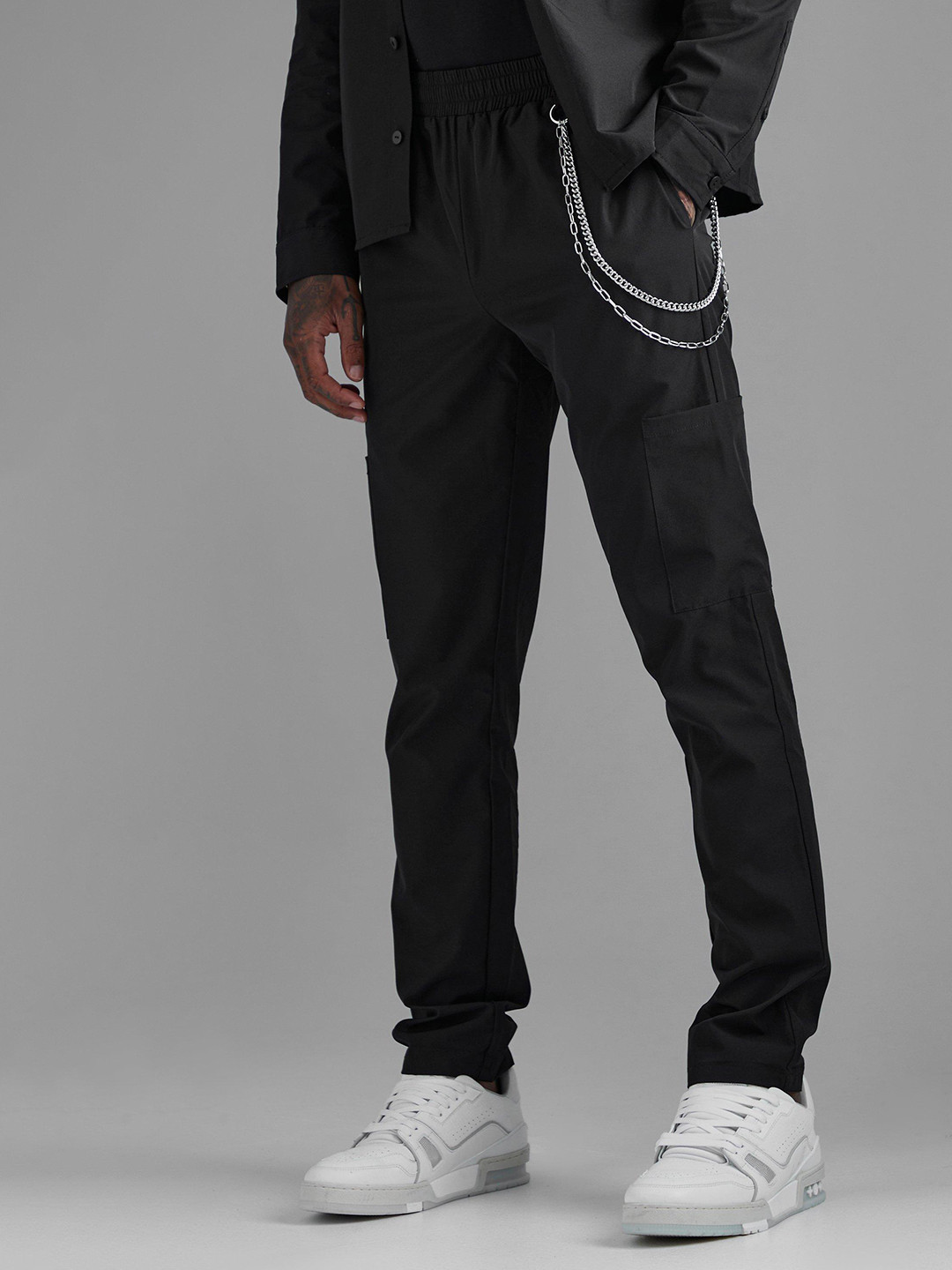 boohooMAN Fit High-Rise Cargos Regular Fit Trousers With Chain