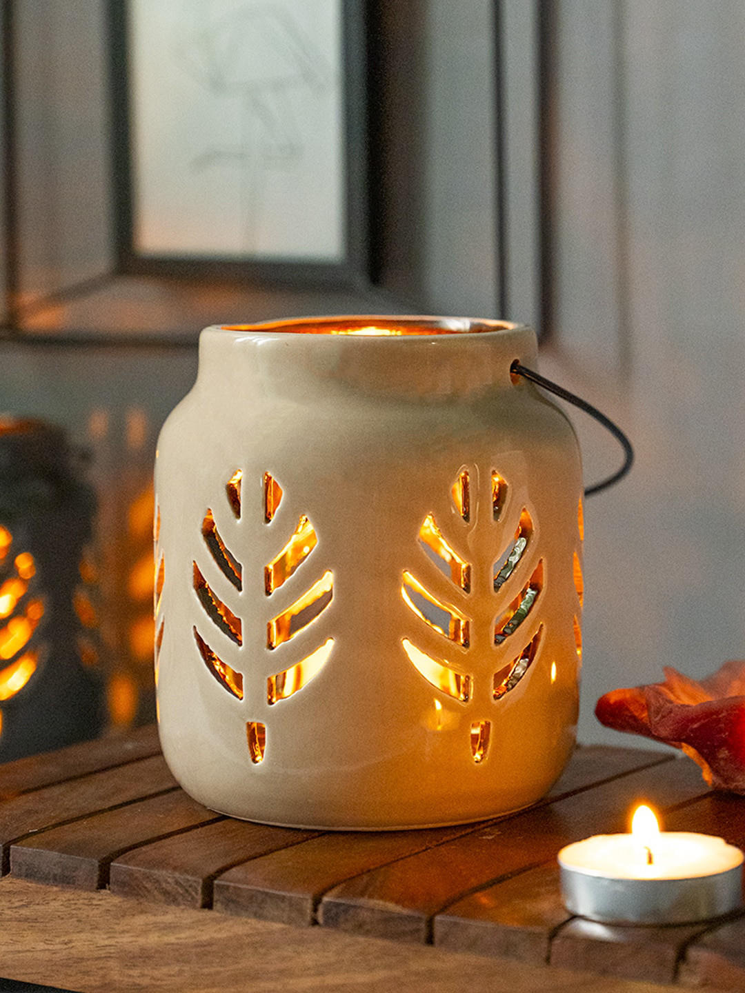 MARKET99 Brown Ceramic T-Light Candle Holders