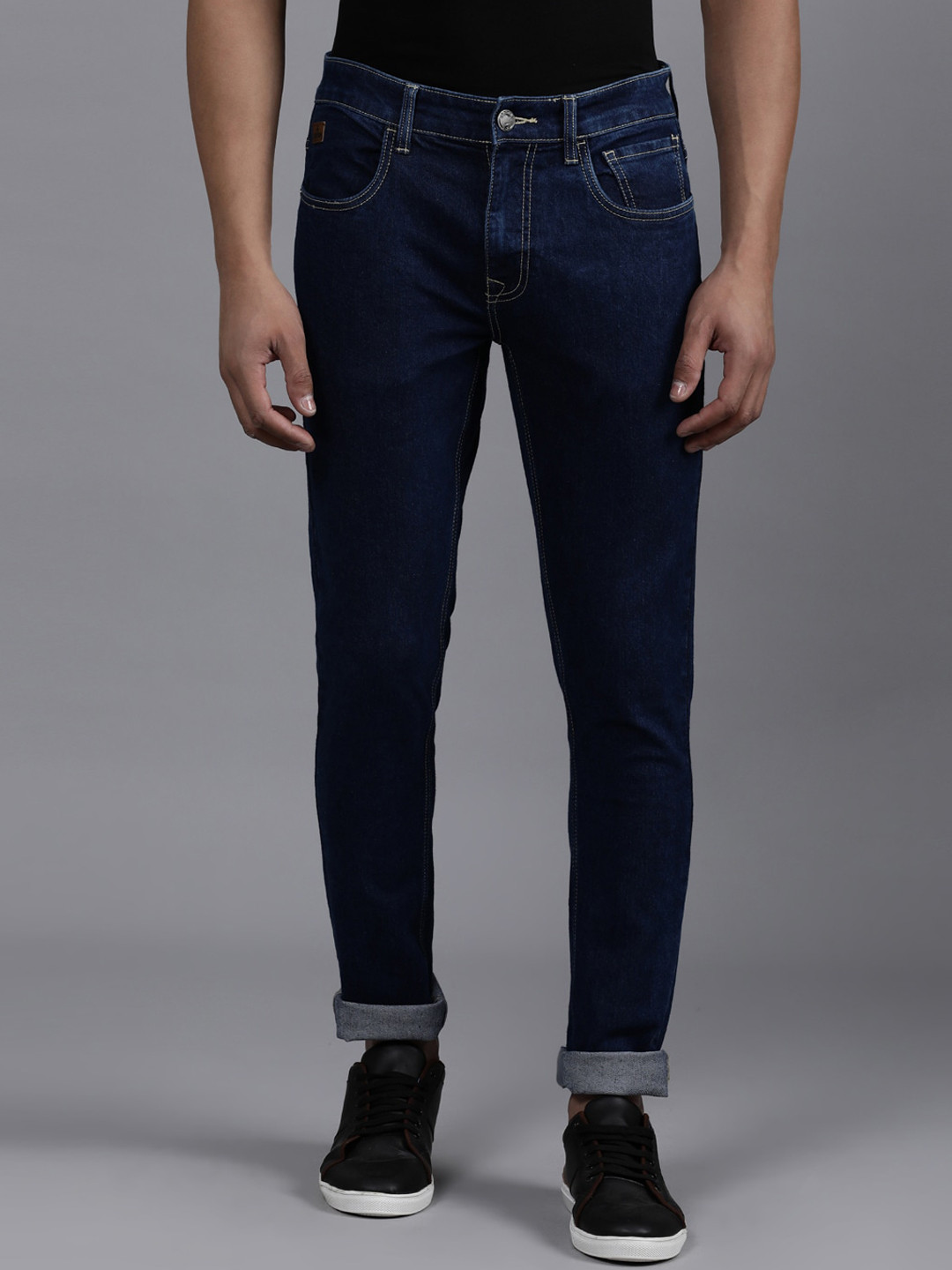 WROGN Men Slim Fit Mid-Rise Light Fade Clean Look Stretchable Jeans