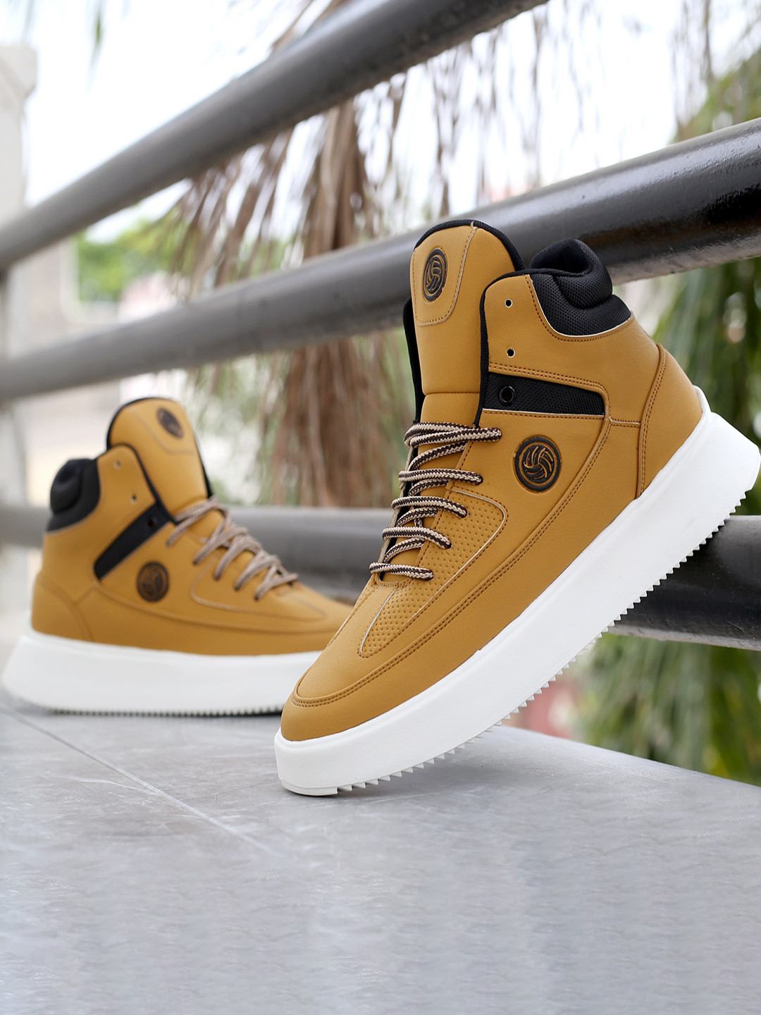 bacca bucci Men STORMBREAKER Mid -Top Lightweight Sneakers